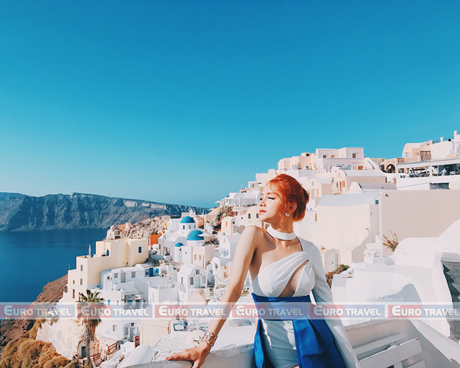 bau-troi-xanh-tai-santorini_cong-ty-du-lich-chau-au-euro-travel