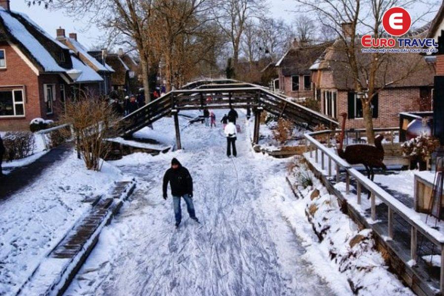 Mùa đông tại làng Giethoorn