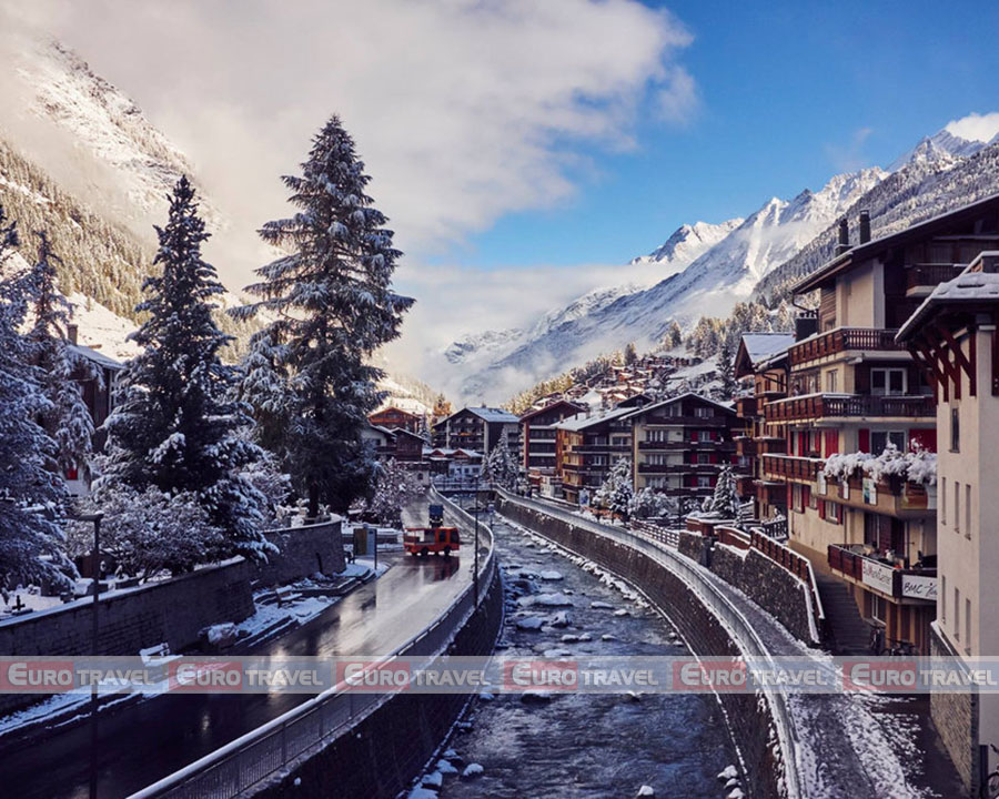 ben-trong-lang-zermatt-yen-binh_cong-ty-du-lich-chau-au-euro-travel