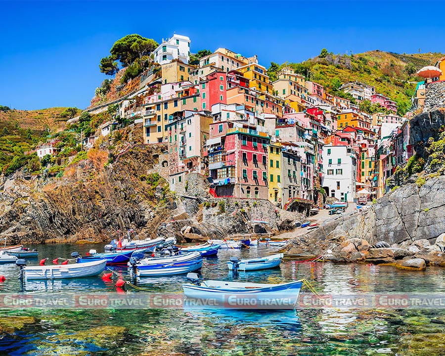 khung-canh-thien-nhien-xinh-dep-tai-cinque-terre_cong-ty-du-lich-chau-au-euro-travel