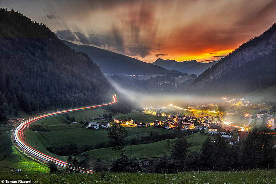 Những chuyến tàu Châu Âu đẹp tựa cổ tích 2 Đoàn tàu chạy trên Tuyến Brenner chạy giữa Innsbruck và Verona