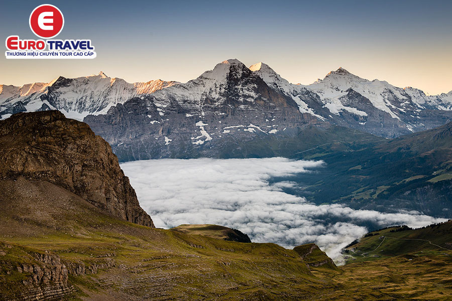 Núi tuyết đẹp nhất Thuỵ Sĩ khám phá Jungfrau
