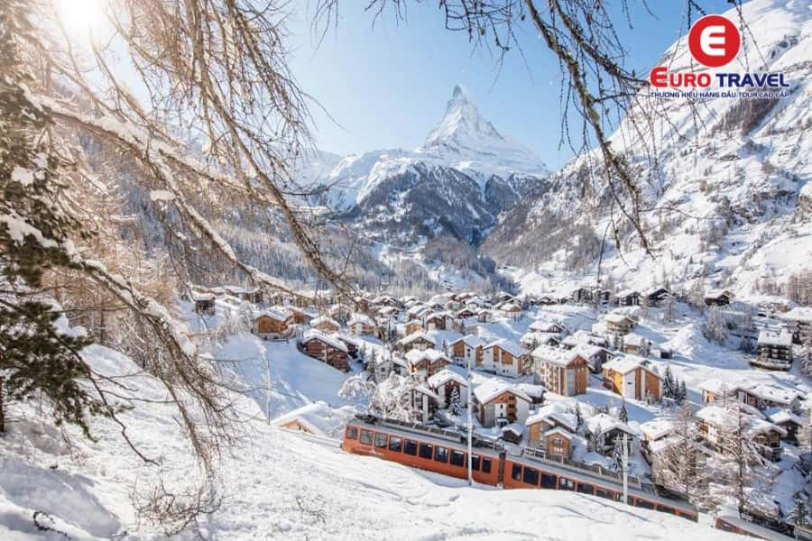 Vẻ đẹp của ngôi làng Zermatt Thụy Sĩ khi vào đông
