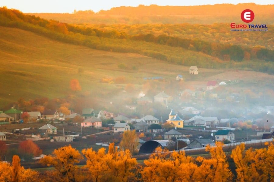 Kinh nghiệm du lịch Đông Âu với sắc vàng mùa thu đầy thơ mộng