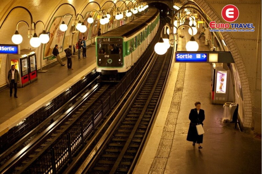 Tàu điện ngầm tại Pháp