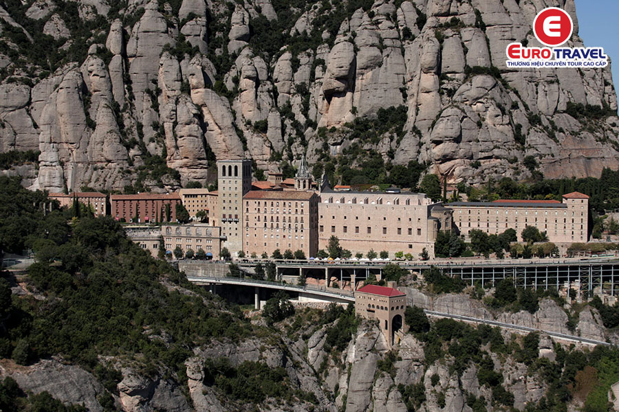 Cẩm nang du lịch Tây Ban Nha khám phá Montserrat