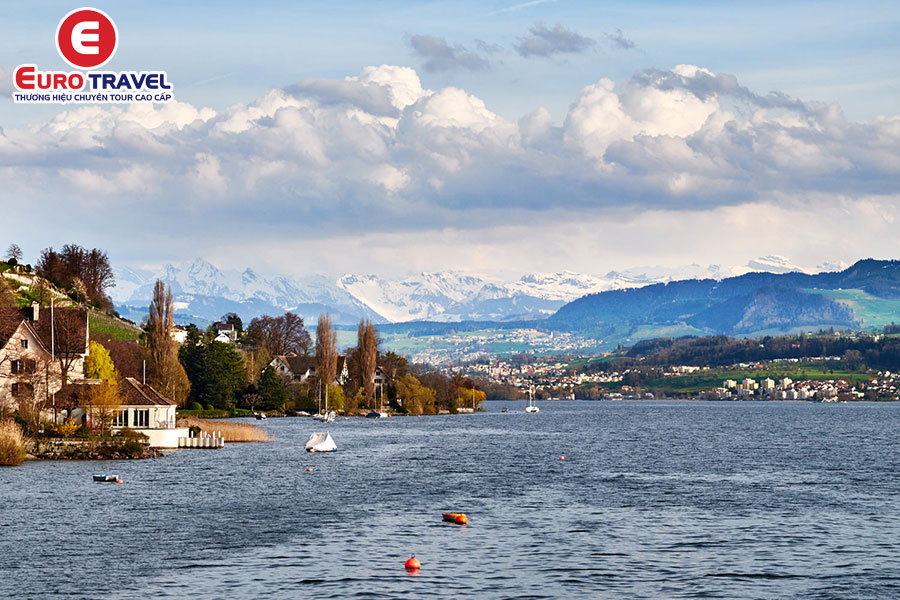 Cẩm nang du lịch Zurich tham quan vẻ đẹp hồ Zurich