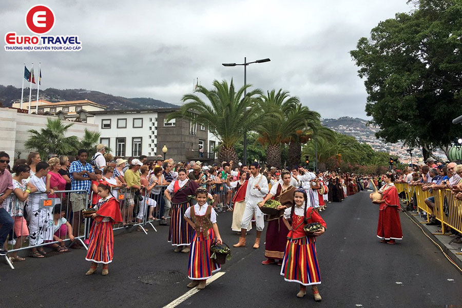 Khám phá lễ hội rượu vang siêu hấp dẫn tại Bồ Đào Nha 
