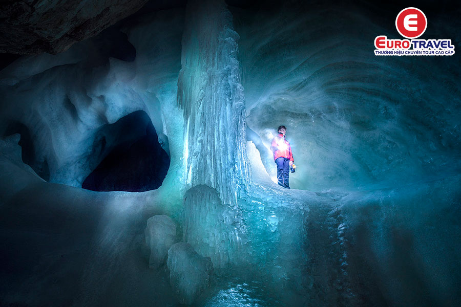 Điểm du lịch Áo khám phá Eisriesenwelt