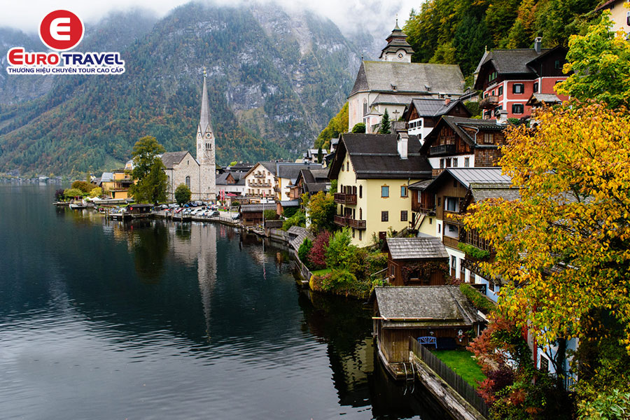 Khám phá vẻ đẹp tựa tranh vẽ tại Hallstatt