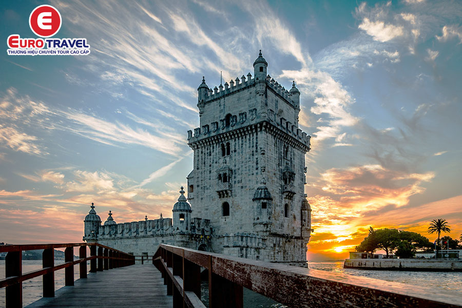 Du lịch châu Âu đến Bồ Đào Nha khám phá tháp Belem