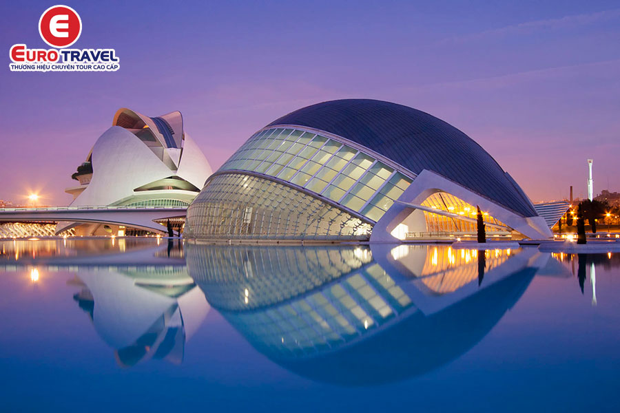 Khám phá vẻ đẹp độc đáo tại Valencia