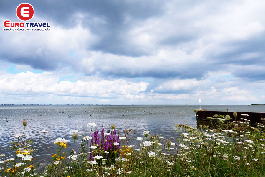 Hồ ijsselmeer vẻ đẹp thơ mộng tại Hà Lan