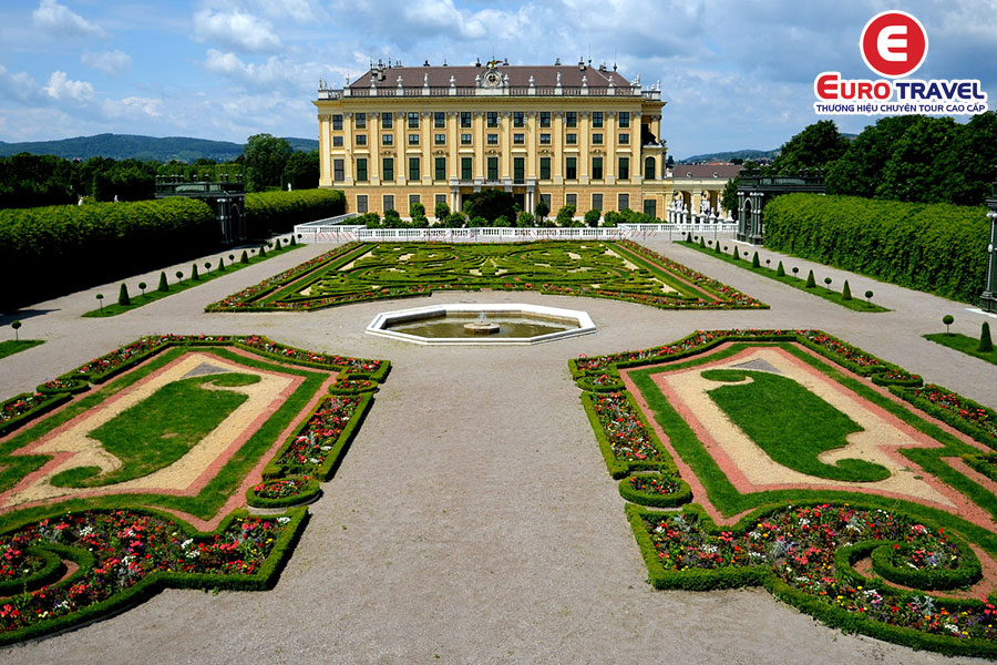 Điểm du lịch Áo tham quan Schönbrunn