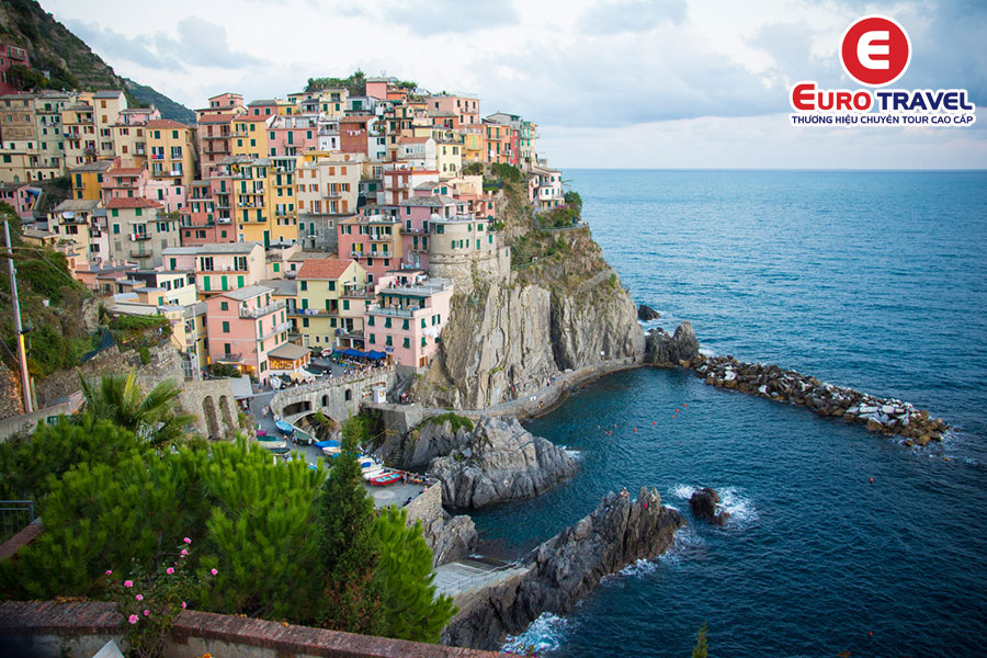 Vẻ đẹp thơ mộng Cinqe Terre tại điểm du lịch Ý