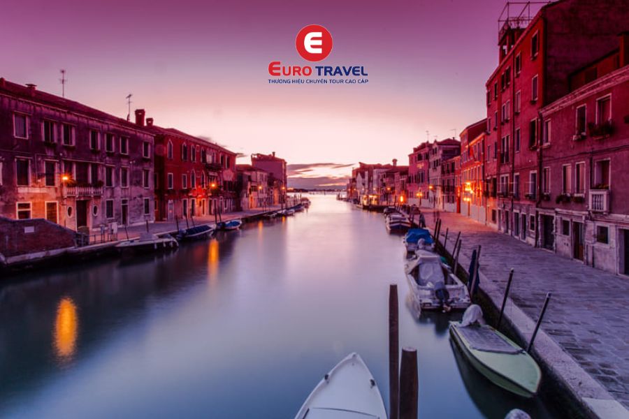 Venice lãng mạn trong ánh hoàng hôn