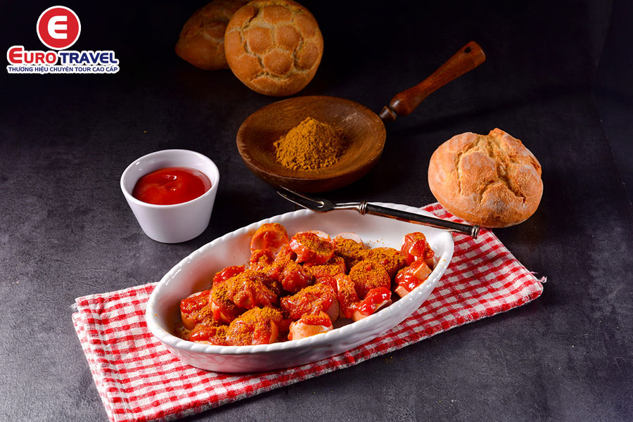 Xúc xích cà ri Currywursr hương vị đặc sắc tại Munich