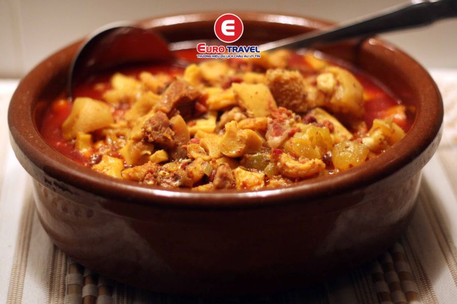 Ba chỉ hầm kiểu Madrid là món ngon rất được ưa chuộng