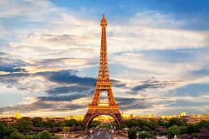 Tháp Eiffel tại Paris - Pháp 
