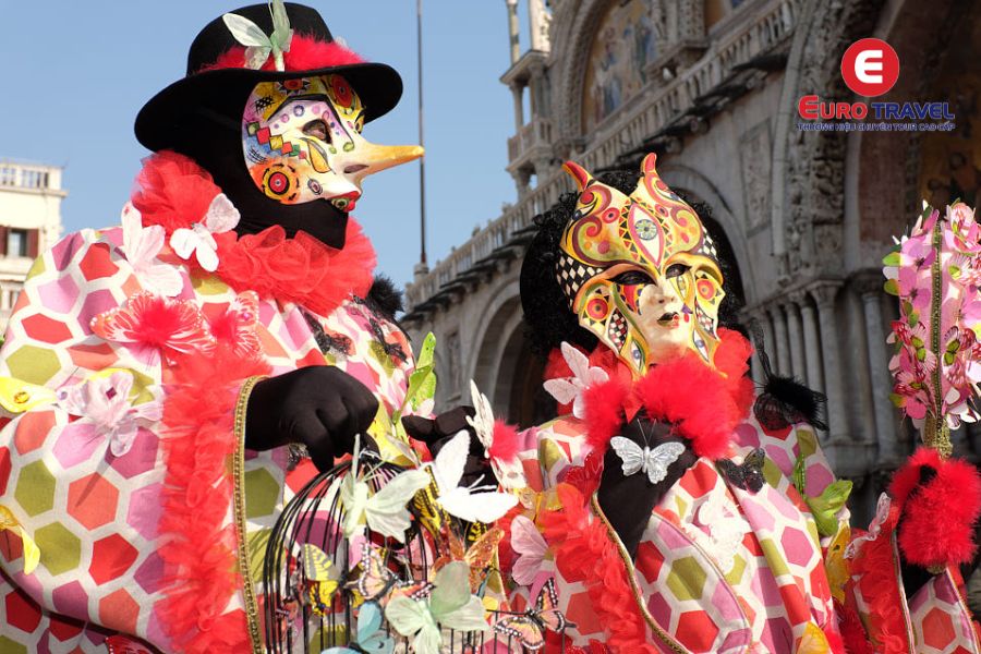 Lễ hội hóa trang Carnival độc đáo tại Venice mỗi mùa xuân