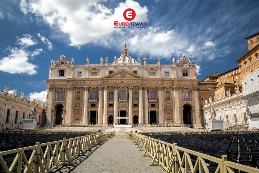 Những điểm du lịch Vatican thu hút rất nhiều du khách
