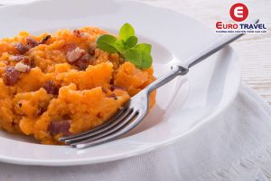 Ẩm thực Hà Lan thưởng thức Hutspot