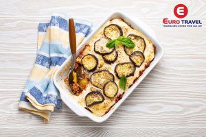 Cẩm nang du lịch Hy Lạp thưởng thức hương vị Moussaka