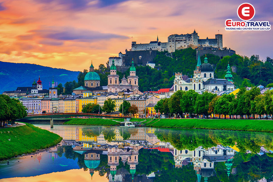 Cẩm nang du lịch Salzburg khám phá Altstadt