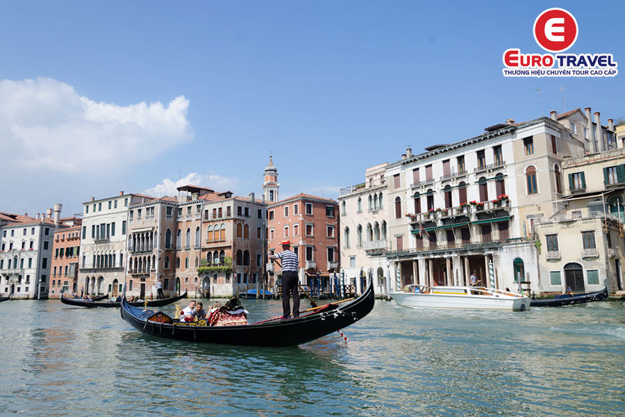 Cẩm nang du lịch Venice trải nghiệm Gondola