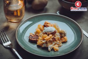 Rakott Krumpli hương vị ẩm thực Budapest thơm ngon