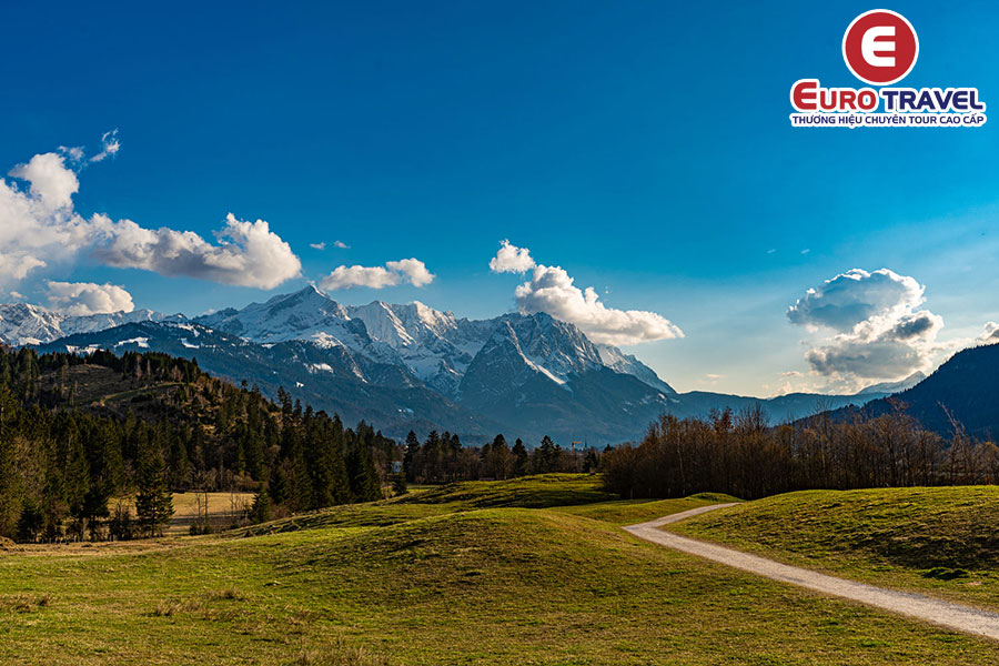 Vẻ đẹp hùng vĩcủa dãy Zugspitze