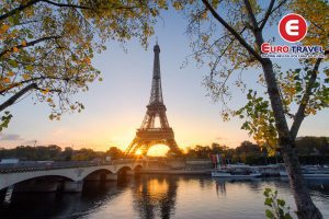 Paris thêm lãng mạn vào thu trong kinh nghiệm du lịch châu Âu vào thu