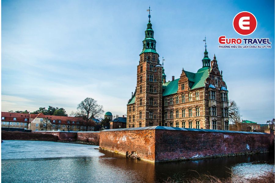 Lâu đài Rosenborg điểm đến không thể bỏ qua