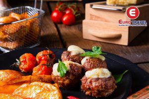 Món thịt viên Frikadelle đặc sắc trong ẩm thực Munich