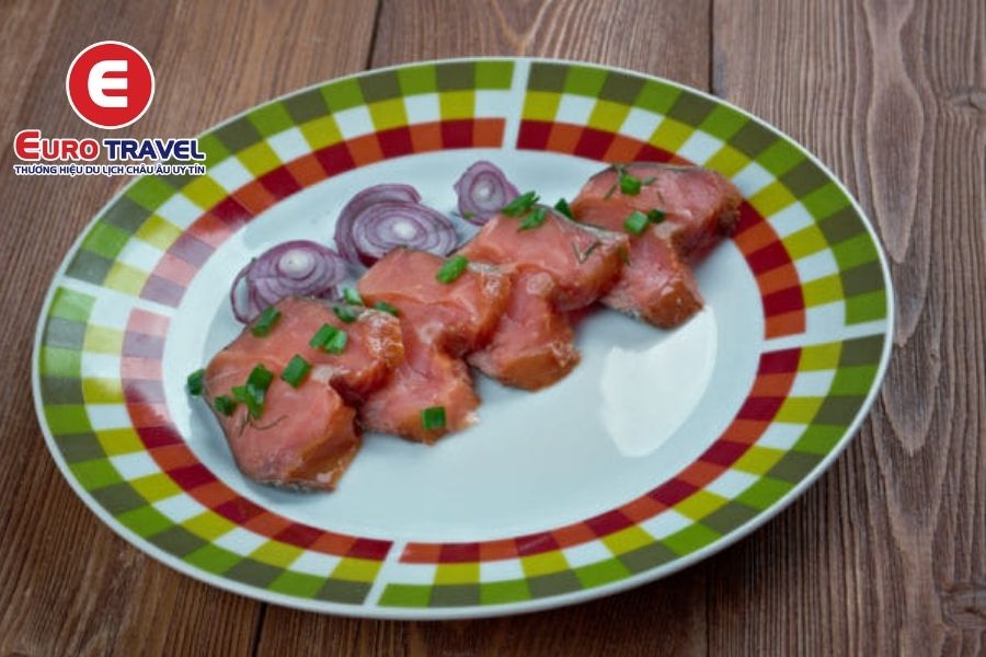 Món cá thối Rakfisk đặc biệt nhưng mang nhiều giá trị dinh dưỡng