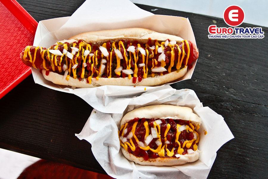 Bánh Massive Wieners tại Melbourne