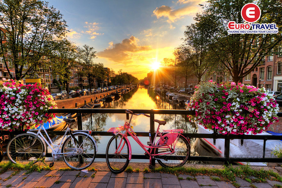 Ghé thăm Amsterdam tại điểm du lịch châu Âu mùa xuân