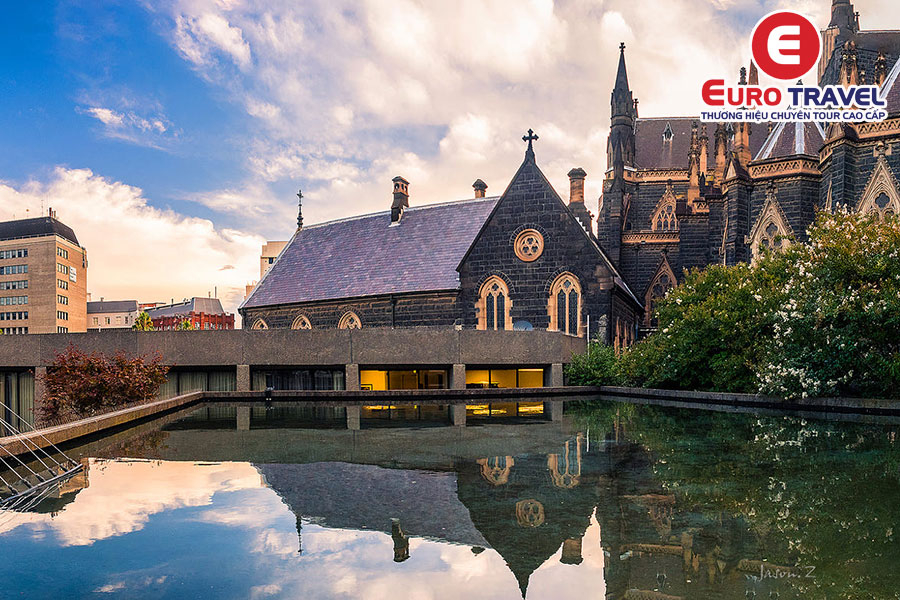 Ghé thăm Patrick cùng cẩm nang du lịch Melbourne