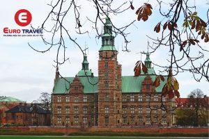 Lâu đài Rosenborg với lối kiến trúc ấn tượng