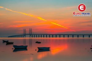 Cầu Oresund tuyệt đẹp trong ánh hoàng hôn