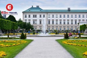 Cung điện Mirabell với những đài phun nước và vườn hoa tuyệt đẹp