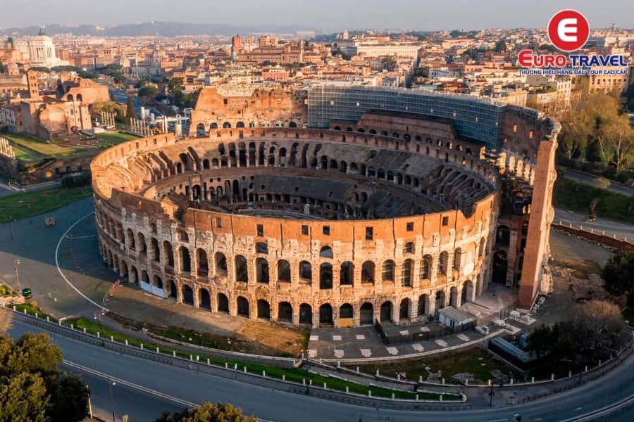Đấu trường La Mã được kết cấu kiến trúc nổi bật với hình elip - Eurotravel