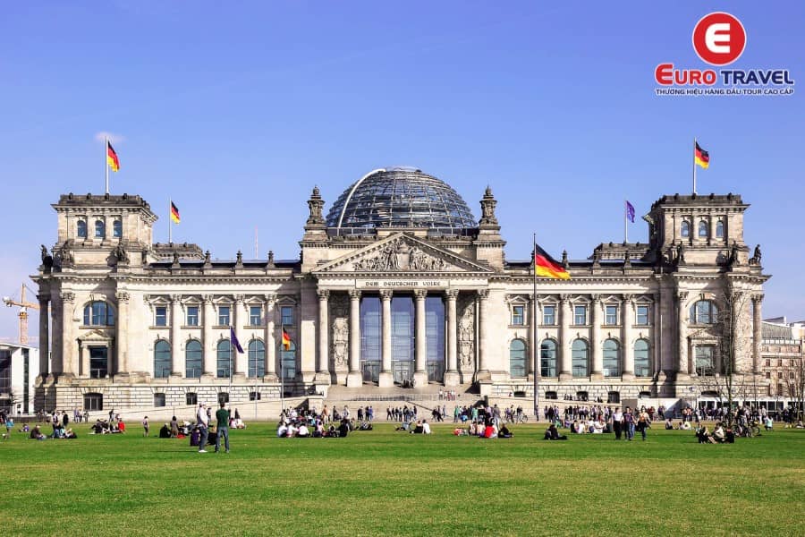 Tòa nhà Chính phủ Reichstag - Địa điểm lịch sử quan trọng của Berlin.