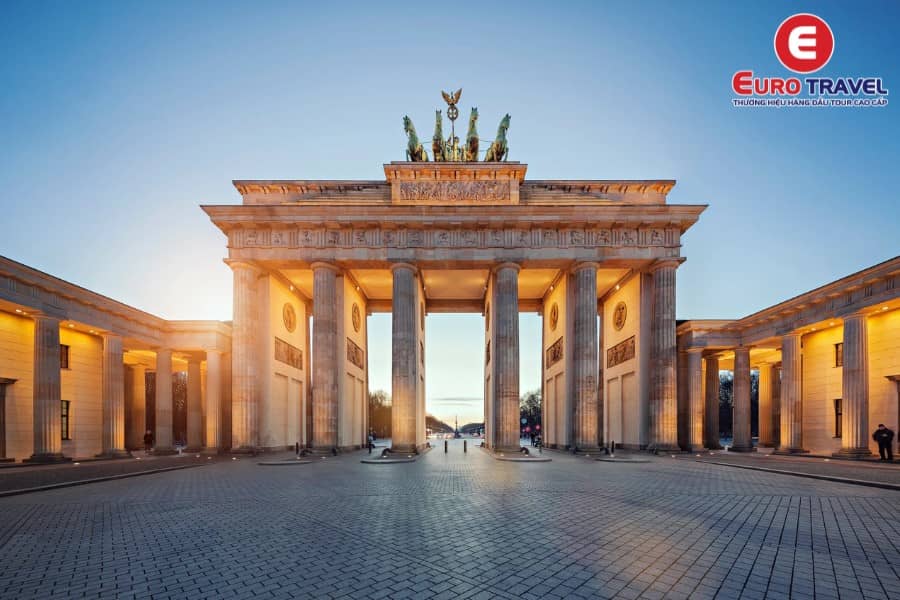Cổng Brandenburg - Chứng nhân lịch sử vĩ đại của nước Đức.