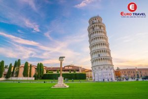 Tháp nghiêng Pisa - Biểu tượng du lịch của thành phố Pisa