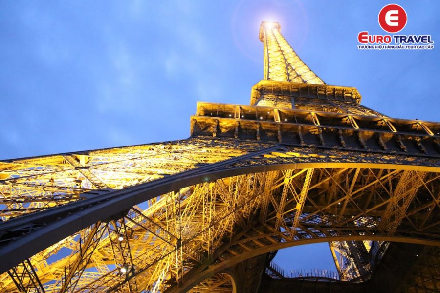 Chi tiết cấu trúc của tháp Eiffel
