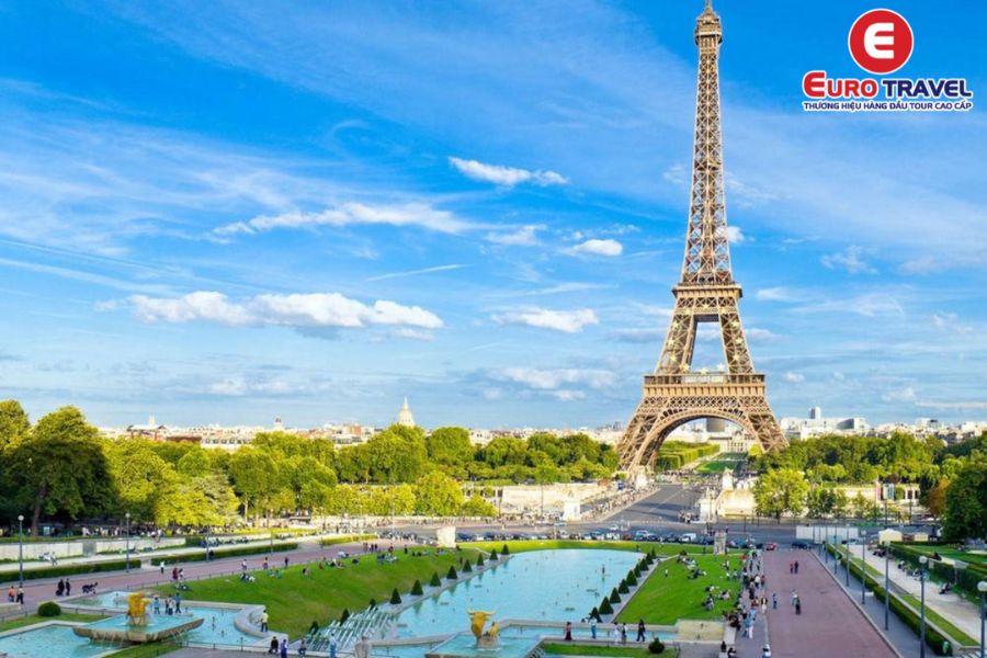 Đôi nét về tháp Eiffel tại Paris nước Pháp