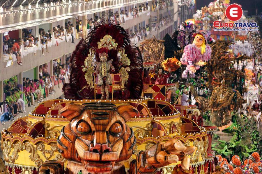 Lễ hội Rio Carnival có 4 cuộc diễu hành chính trong 4 đêm