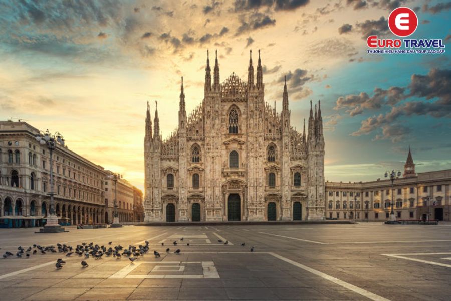 Nhà thờ Duomo - Nhà thờ công giáo lớn nhất Milan
