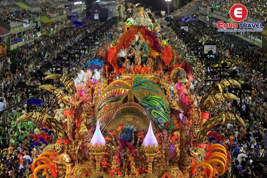 Rio Carnival là lễ hội hóa trang hấp dẫn nhất thế giới